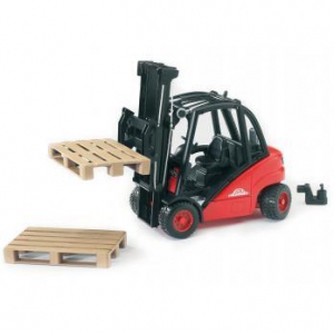 17179804730383-bruderlindeforklifth30dwith2pallets