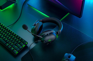 1718874433835-razerblacksharkv2auricolarecablatoapadiglionegiocareneroverde