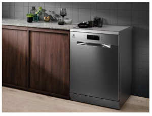 17189997917405-electroluxesa47300sxlavastoviglieliberainstallazione13copertid