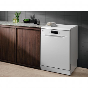 17191211593442-electroluxesa47200swliberainstallazione13copertie