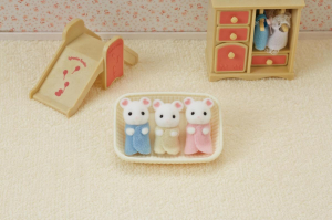 17225775294768-sylvanianfamilies5337actionfiguregiocattolo