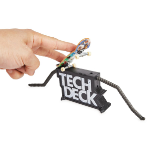 17226135579838-techdeckminiskatefingerskateverususseriesconfezioneda2miniskateassortitieunostacoloperbambinidai4anniinsu