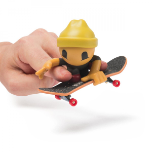 17252929149305-techdecksk8crewexclusivefingerboardfigure