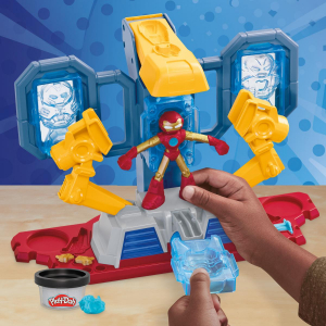 17271168614115-playdohmarvelironmanarmormakerlabsetdagiocolaboratoriodellearmaturediironman