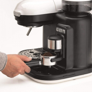 17302187353791-ariete1318modernamacchinapercaffeespressoconmacinacaffeintegratopercaffeingraniemacinatocappuccinatoreperschiumadilatte1filtro1080w800ccbianco