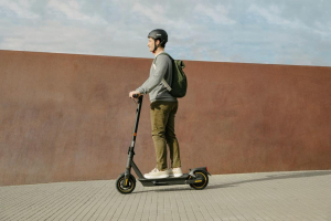 17303569524076-ninebotbysegwaykickscootermaxg2dnero20kmh153ah