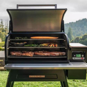 17304114404032-traegerbarbecueapellettimberline1300conwifiesondapercarneper24coperti