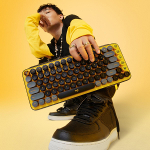 17305207126856-logitechpopkeyswirelessmechanicalkeyboardwithemojikeystastierauniversalebluetoothqwertyinglesegiallo