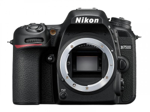 17319879729609-nikond7500corpodellafotocameraslr209mpcmos5568x3712pixelnero