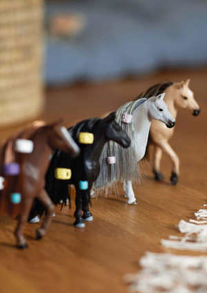 17321781000737-schleichhorseclubsofiasbeauties42583actionfiguregiocattolo