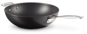 17361703577255-lecreuset0630870273213padellawokpadellapercotturaalsaltorotondo