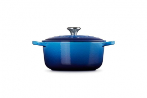 17361858777774-lecreuset21177202202430casseruolaperarrosto24lghisa